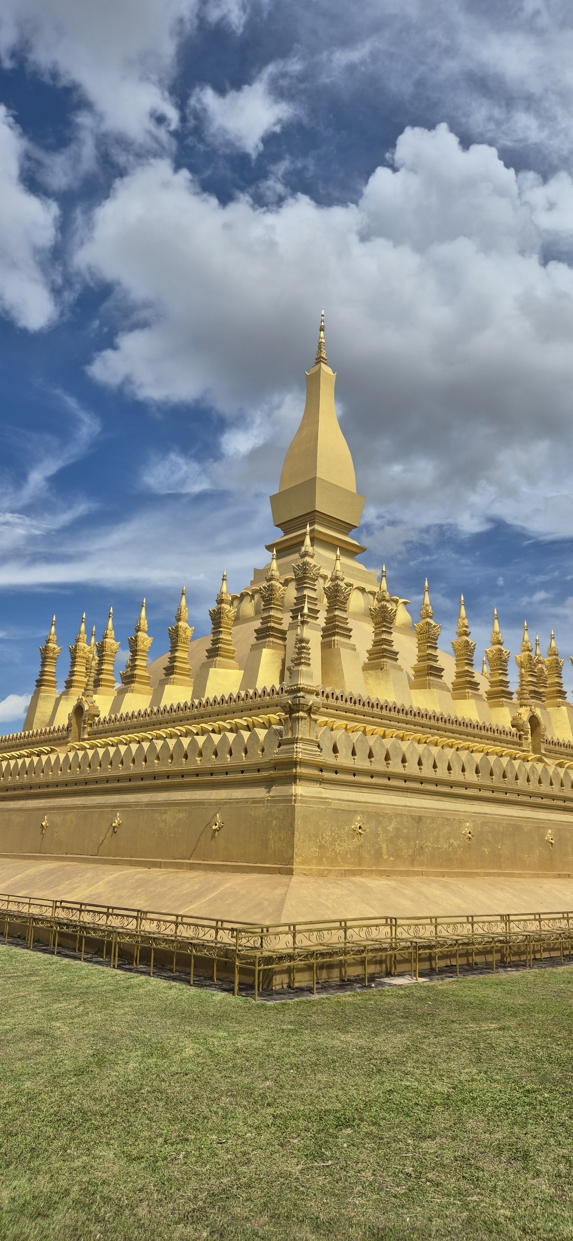 ບຸນພຣະທາດຫຼວງ (Boun That Luang)